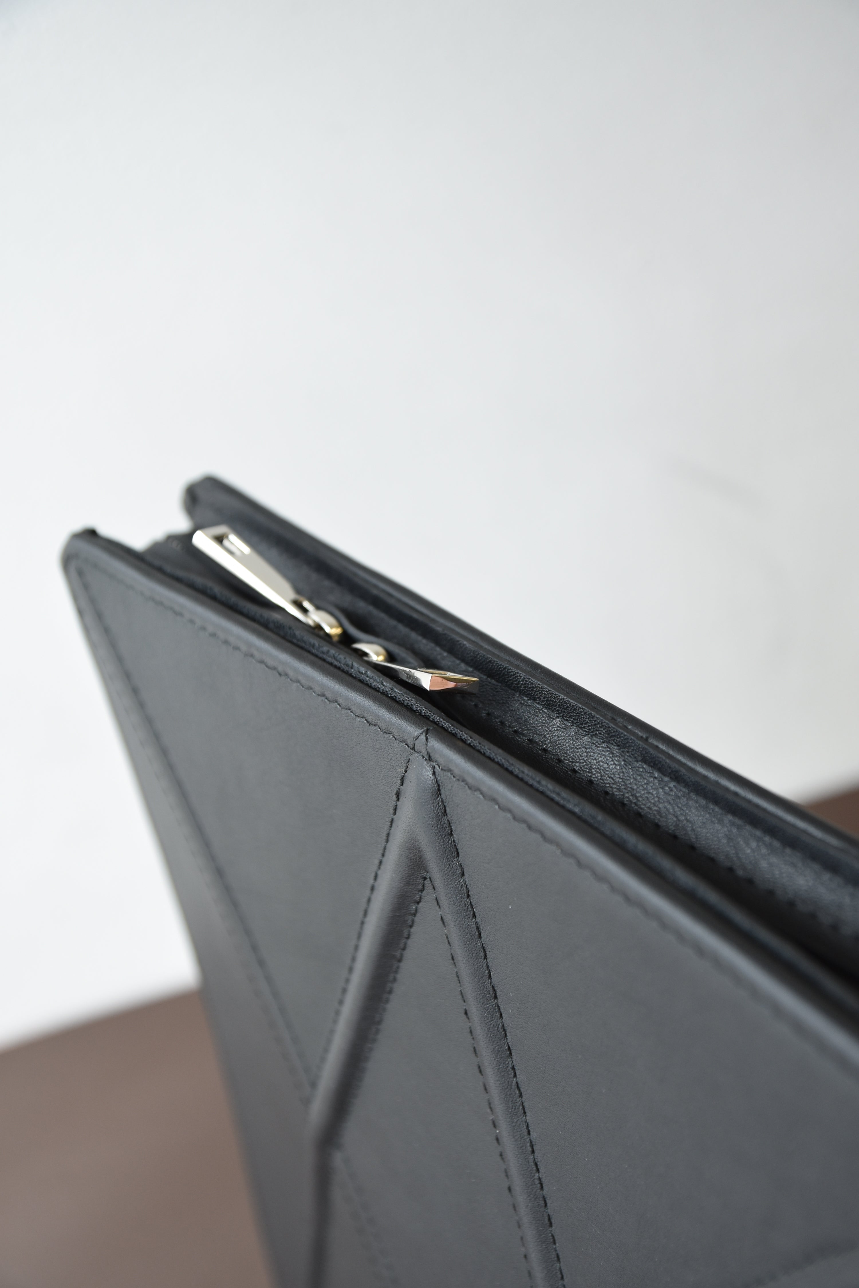 Facet laptop sleeve