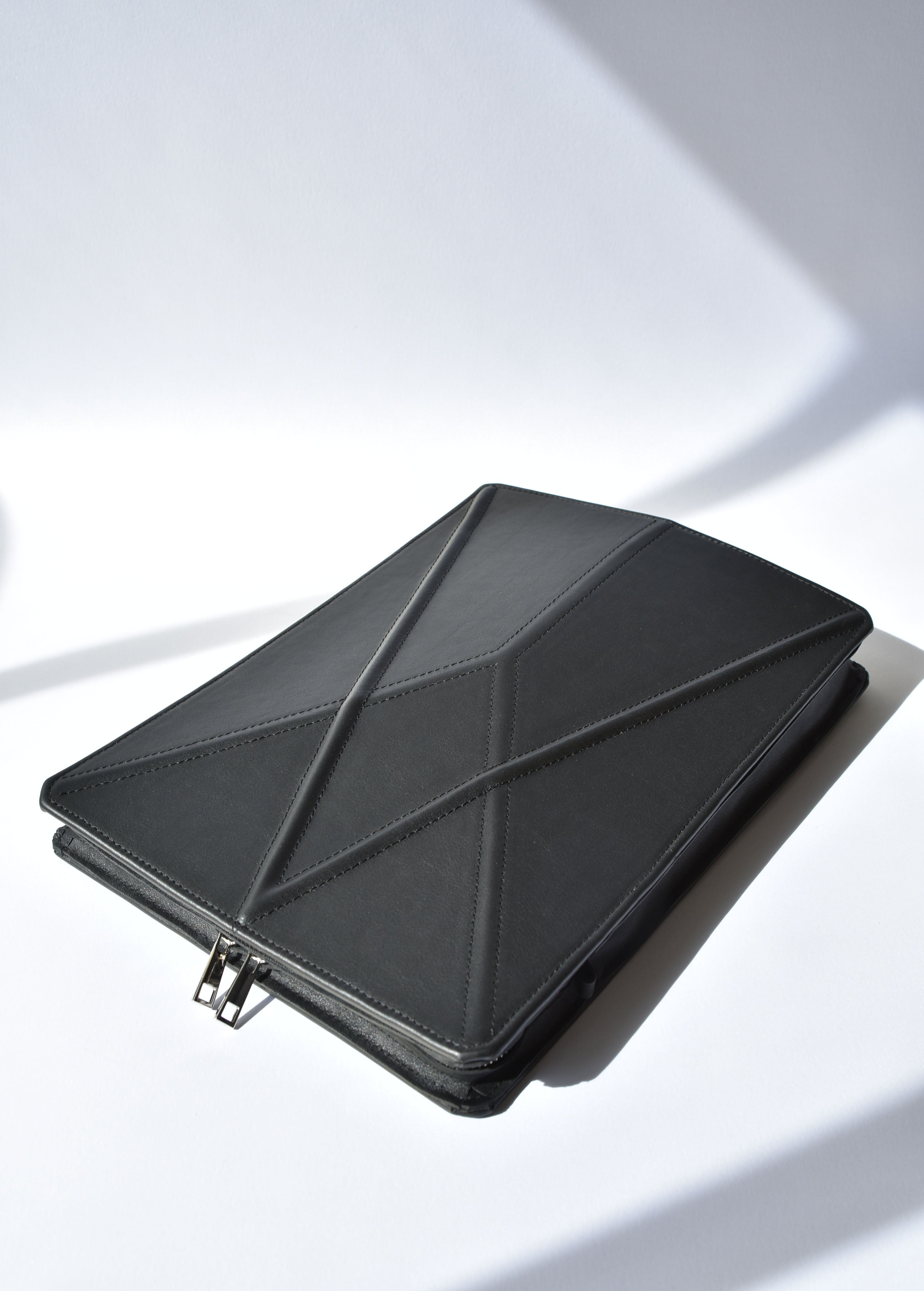 Facet laptop sleeve