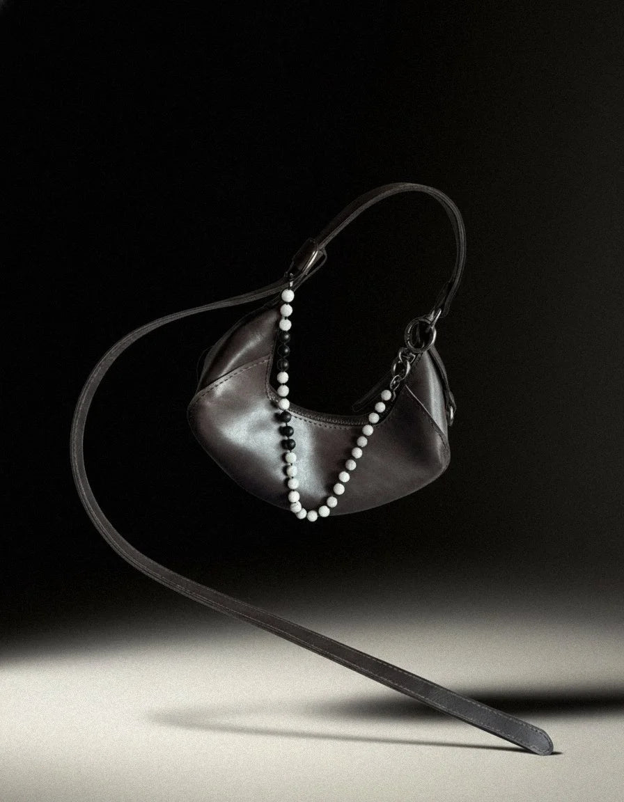 THE BEAN BAG MINI Gerda Retter • Skeleton by Auria Nurm