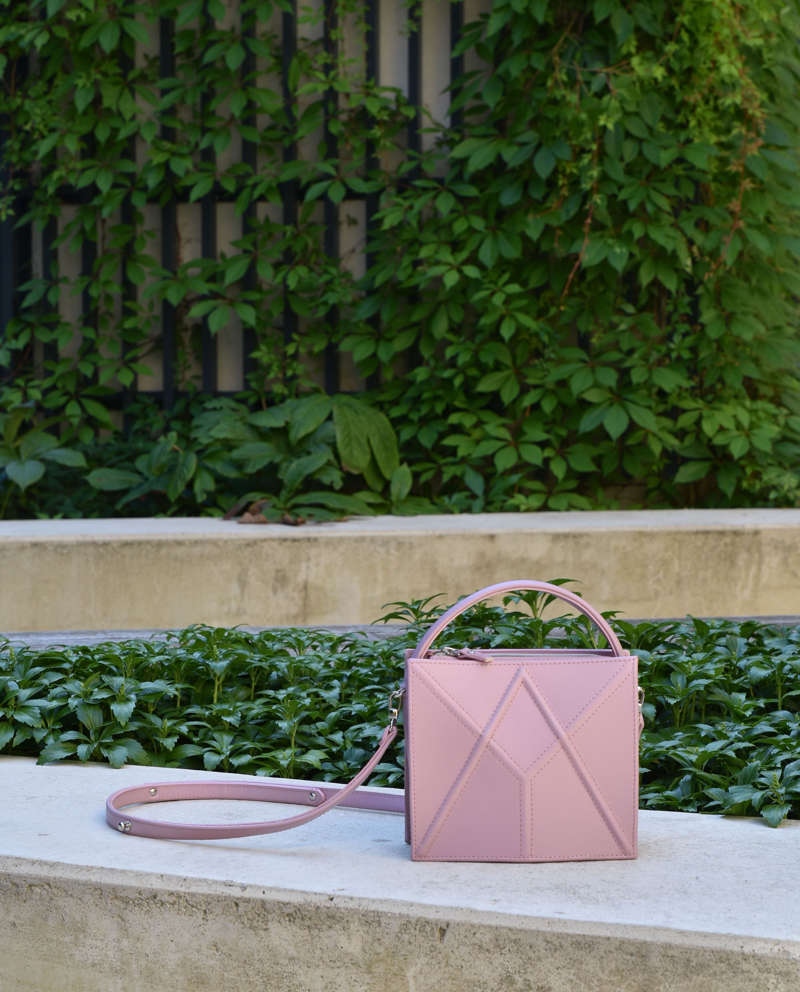 FACET bag with handle