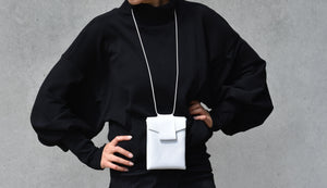 Open image in slideshow, Neck pouch Luce
